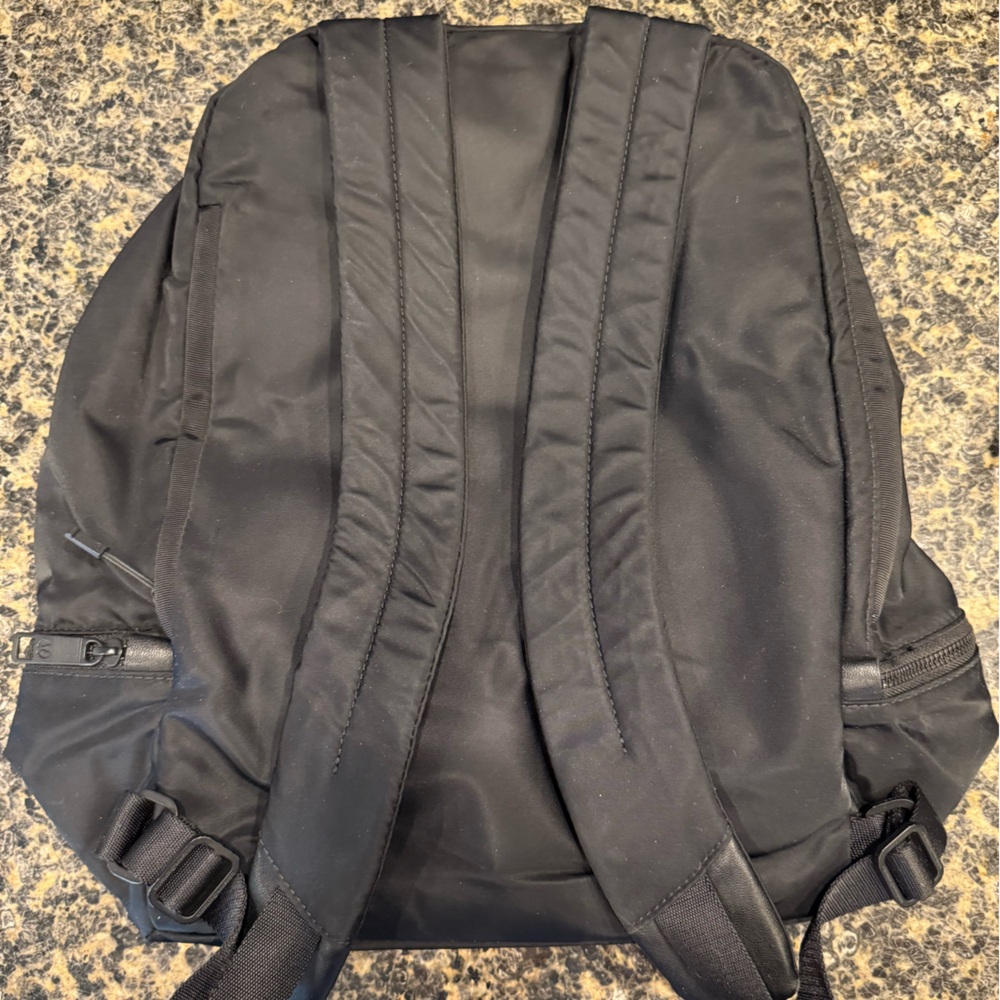 Lululemon Backpack - Picture 5 of 5